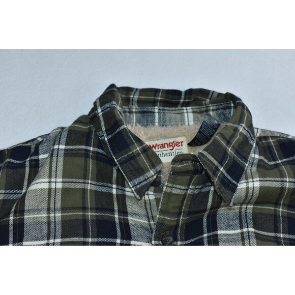 Wrangler Flannel Men's Shacket Size XL Green Plaid Sherpa Lined Button Up - Picture 2 of 13